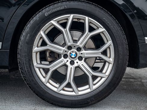 Used 2022 BMW X7 xDrive40i w/ Premium Package AWD/4WD image 15