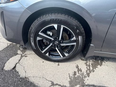 Used 2024 Nissan Sentra SV FWD image 11
