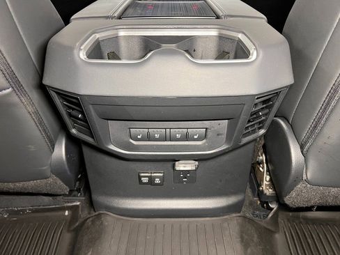 Used 2024 Toyota Tundra Platinum image 12