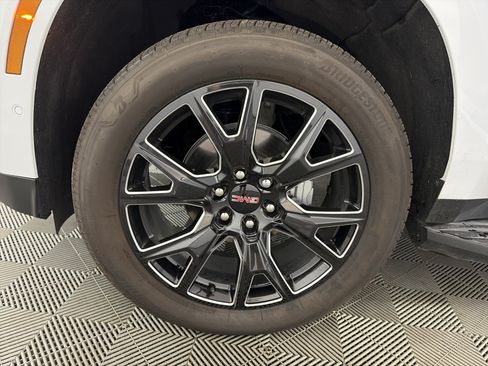 Used 2026 GMC Yukon Denali w/ LPO, Floor Liner Package AWD/4WD image 14