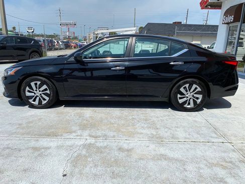 Used 2020 Nissan Altima 2.5 S FWD image 3