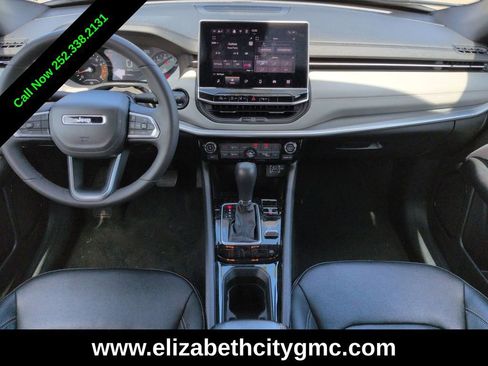 Used 2025 Jeep Compass Limited AWD/4WD image 16