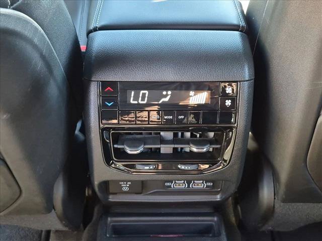 Used 2024 Jeep Grand Cherokee L Laredo AWD/4WD image 16