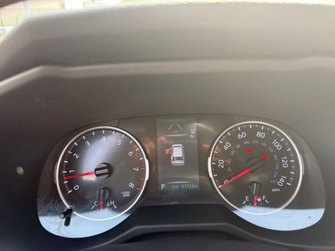 Used 2021 Toyota RAV4 LE FWD image 33