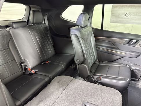 New 2026 Buick Enclave Avenir image 28