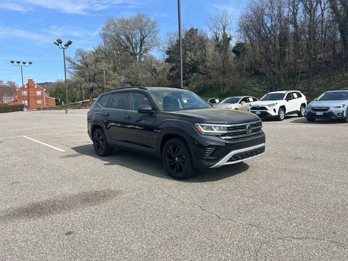 Used 2022 Volkswagen Atlas SE image 3