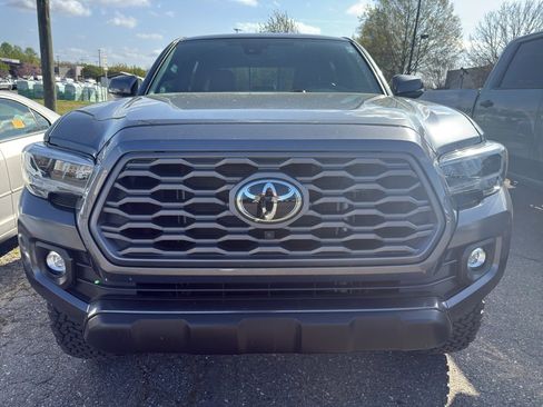 Used 2023 Toyota Tacoma TRD Off-Road w/ TRD Premium Off Road Package image 7