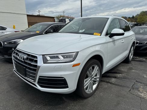 Used 2019 Audi Q5 2.0T Premium Plus w/ Premium Plus Package image 3