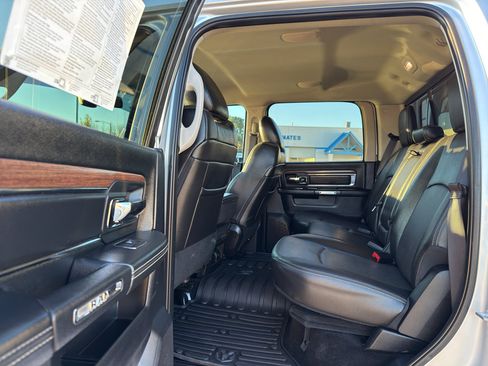Used 2015 RAM 2500 Laramie image 31