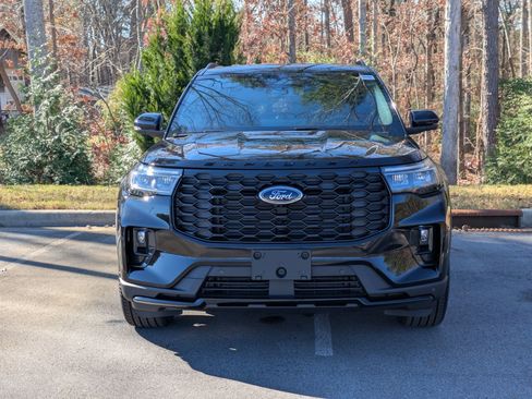 New 2026 Ford Explorer ST-Line w/ ST-Line Street Pack image 7