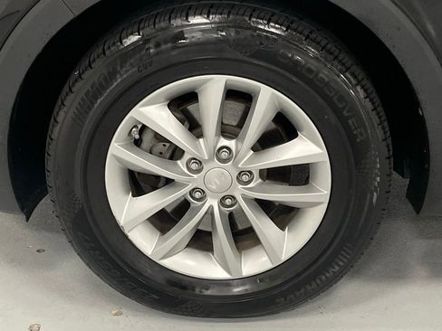 Used 2016 Kia Sorento LX image 8