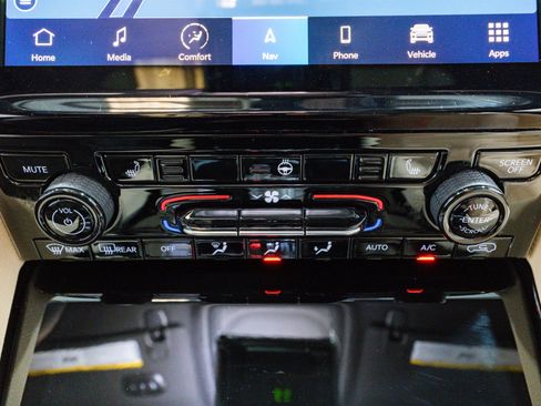 Used 2023 Jeep Grand Cherokee 4WD 4xe image 26