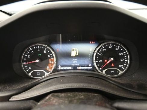 Used 2019 Jeep Renegade Limited w/ Quick Order Package 22P AWD/4WD image 11