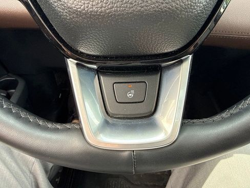 Used 2025 Honda Pilot Elite image 18