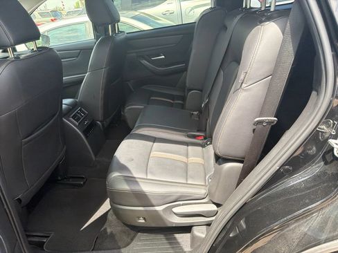 Used 2025 MAZDA CX-90 3.3 Turbo w/ Select Package AWD/4WD image 3