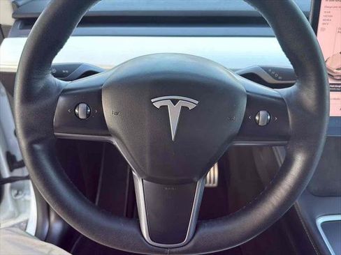Used 2021 Tesla Model Y Performance image 14