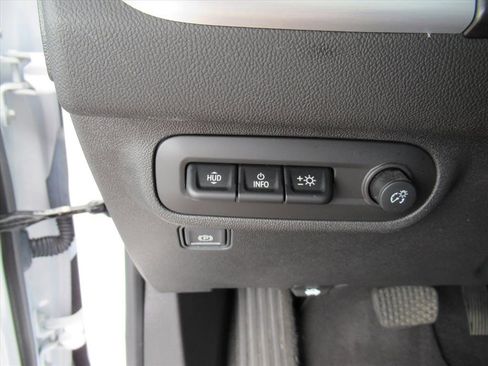 Certified 2023 GMC Terrain SLT w/ Tech Package image 21