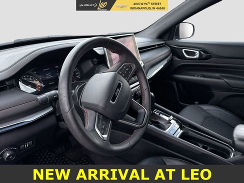 Used 2023 Jeep Compass Trailhawk w/ Trailhawk Convenience Group image 9