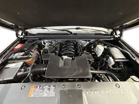 Used 2017 Chevrolet Suburban LT AWD/4WD image 11