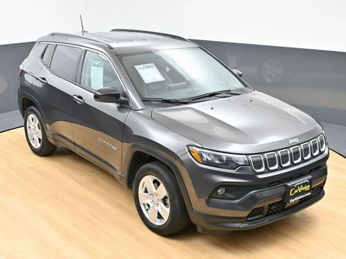 Used 2022 Jeep Compass Latitude image 42