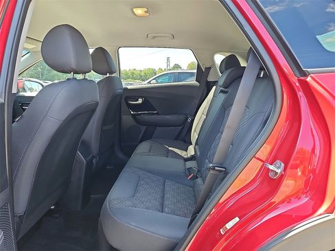 Certified 2022 Kia Niro LXS image 11