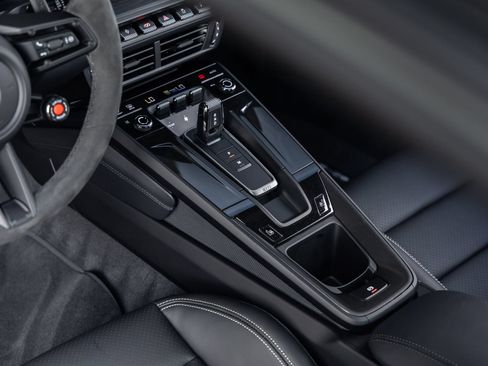 Certified 2026 Porsche 911 Carrera GTS RWD image 32
