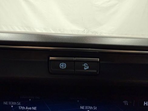 Certified 2025 Ford F450 Platinum w/ Platinum Plus Package image 38