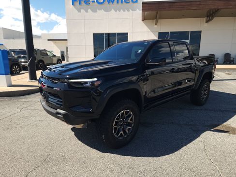 Used 2024 Chevrolet Colorado ZR2 w/ ZR2 Convenience Package III AWD/4WD image 9