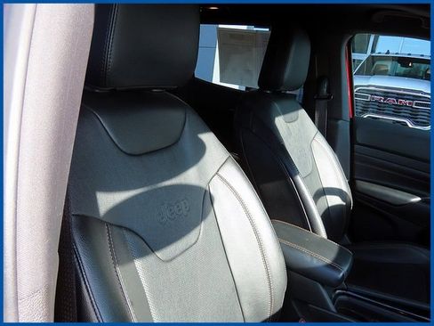 Certified 2022 Jeep Compass Limited w/ (RED) Package image 9