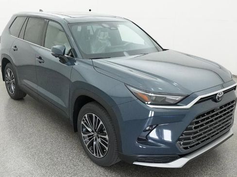New 2026 Toyota Grand Highlander AWD Hybrid image 13