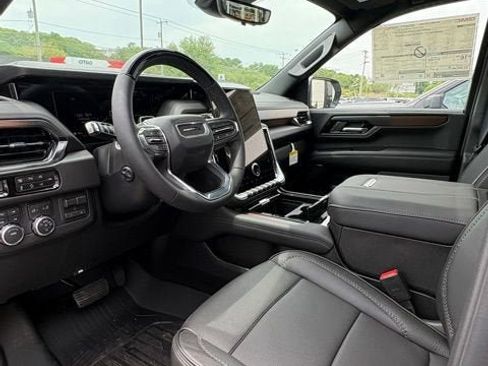 New 2026 GMC Yukon XL Denali w/ Denali Reserve Package AWD/4WD image 15