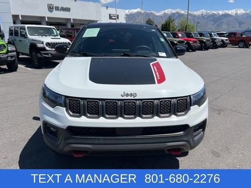 Used 2023 Jeep Compass Trailhawk AWD/4WD image 9