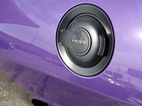Used 2016 Dodge Challenger SRT Hellcat RWD image 51