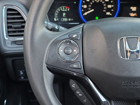 Used 2021 Honda HR-V EX image 16
