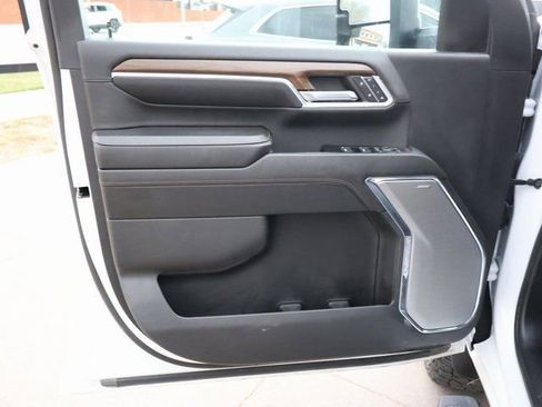 Used 2024 Chevrolet Silverado 3500 High Country w/ High Country Premium Package image 29