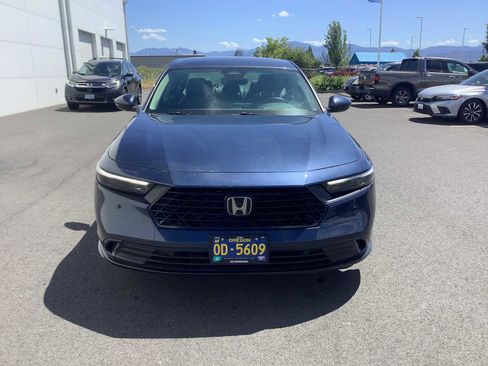 Used 2023 Honda Accord EX-L image 9