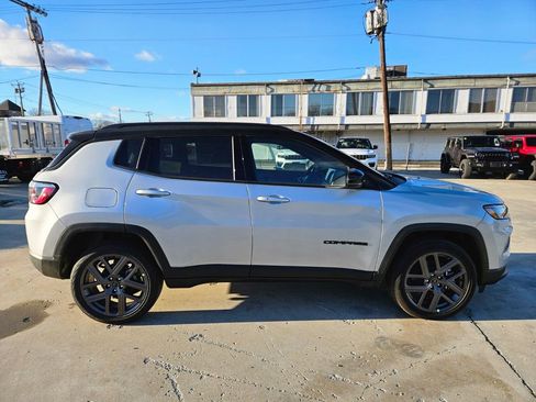 New 2026 Jeep Compass Limited image 5