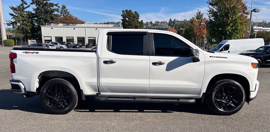 Used 2022 Chevrolet Silverado 1500 Custom w/ Rally Edition AWD/4WD image 4