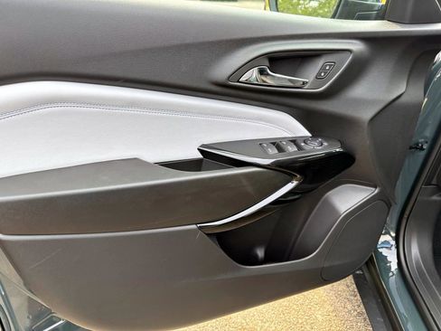 New 2025 Chevrolet Trax LT w/ Driver Confidence Package image 10