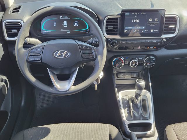 Certified 2026 Hyundai Venue SE FWD image 6