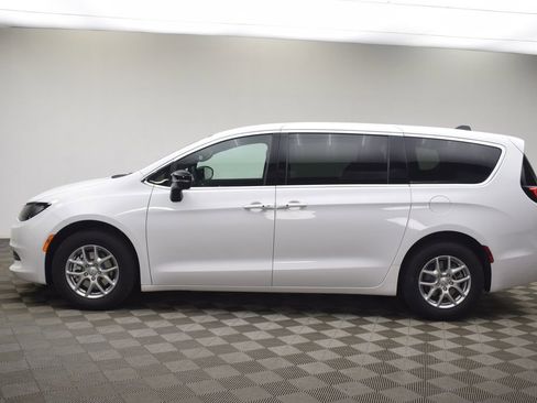 New 2026 Chrysler Voyager LX image 12