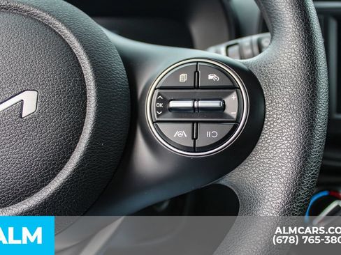 Used 2025 Kia Soul LX w/ LX Technology Package FWD image 27