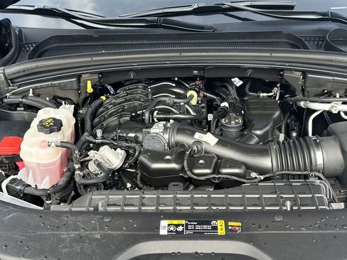 Used 2023 Jeep Grand Cherokee L Limited w/ Rear Seat Video Group I image 12