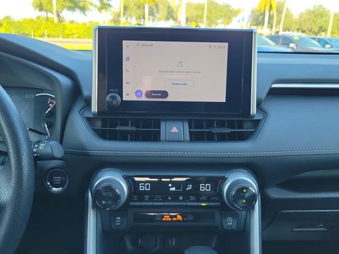 Used 2024 Toyota RAV4 XLE image 20