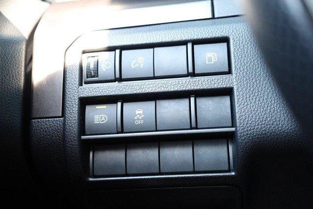 Used 2025 Toyota 4Runner SR5 AWD/4WD image 18