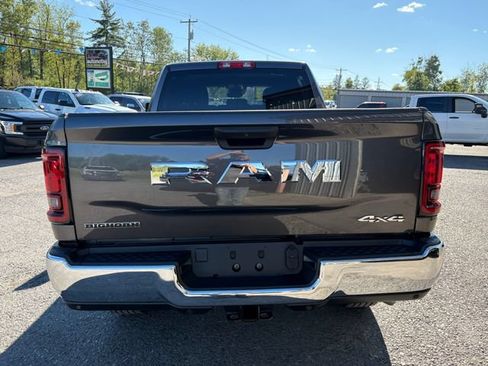 Used 2025 RAM 2500 Big Horn AWD/4WD image 5