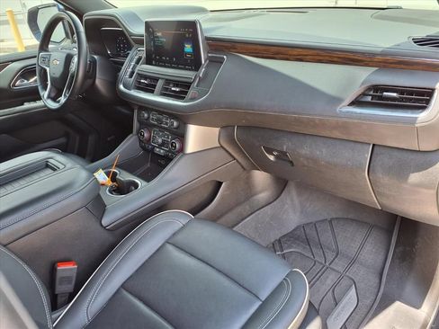 Used 2024 Chevrolet Tahoe Premier RWD image 8