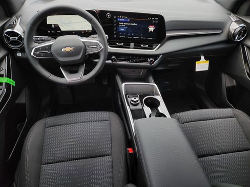 New 2026 Chevrolet Equinox LT image 18