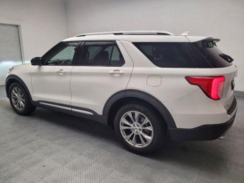 Used 2021 Ford Explorer Limited w/ Equipment Group 301A RWD image 3