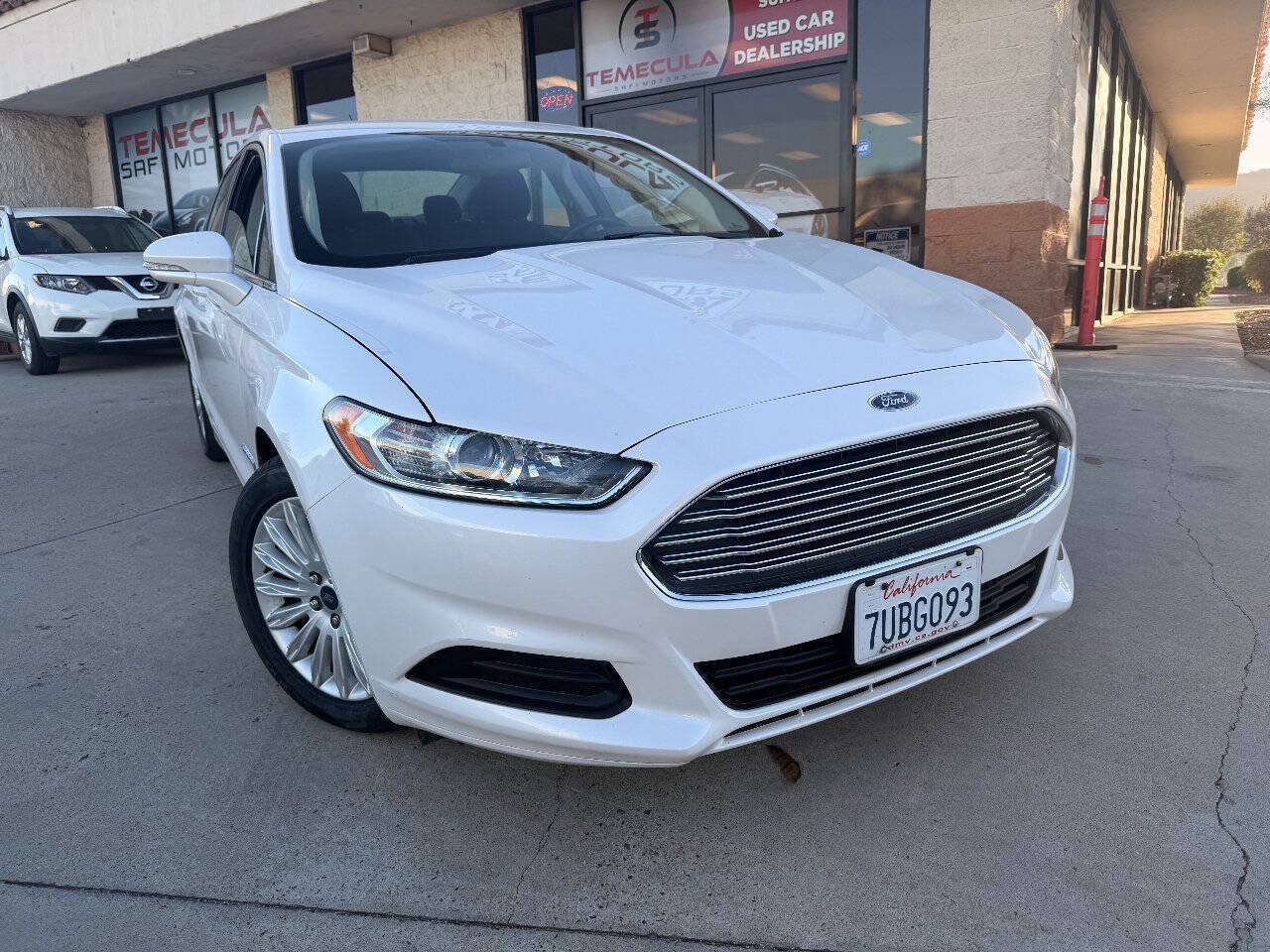 Used 2016 Ford Fusion SE FWD image 4